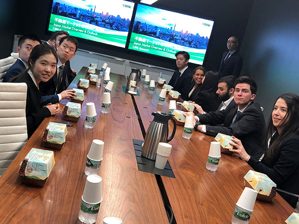 Group eats lunch in Tokyo