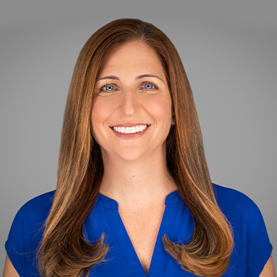 Dayna Blank headshot