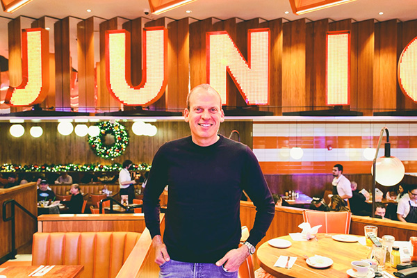 Image of Alan Rosen at his New York City restaurant.