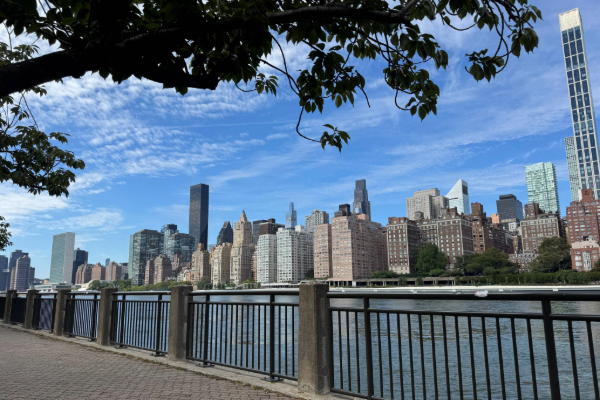 A view of Manhattan from Roosevelt Island, New York City