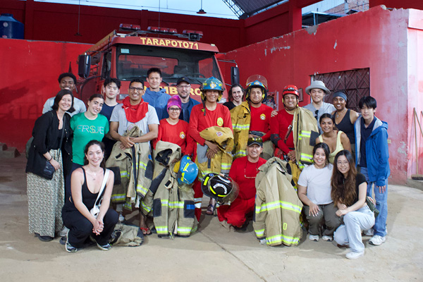 Grand Challenges students deliver equipment to the Bomberos Tarapoto 71 station in Peru